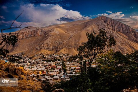 قلعه ماکو؛ شگفتی معماری زیرصخره ای