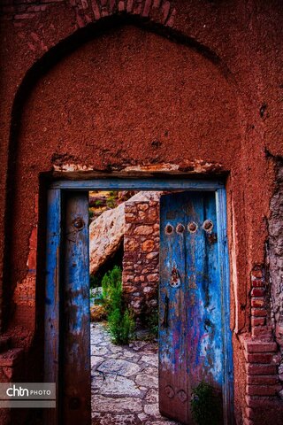قلعه ماکو؛ شگفتی معماری زیرصخره ای