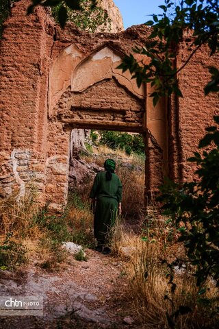 قلعه ماکو؛ شگفتی معماری زیرصخره ای
