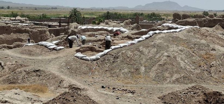 فضاهای معماری قلعه نهبندان در فصل جدید کاوش‌های باستان‌شناسی خواناسازی شد