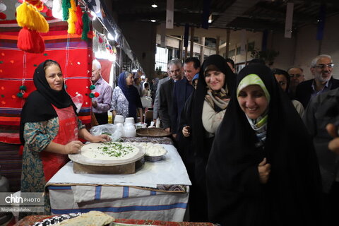 افتتاحیه جشنواره ملی آش ایرانی و نمایشگاه سراسری صنایع دستی و هنرهای سنتی زنجان