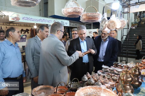 بازدید معاون توسعه مدیریت و منابع و سرپرست معاونت صنایع دستی وزارت از نمایشگاه ملی صنایع دستی زنجان