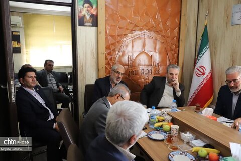 گفت‌وگوی صمیمانه معاون وزیر با کارکنان میراث فرهنگی زنجان؛ تأکید بر نقش کلیدی سرمایه‌های انسانی در ارتقای خدمات