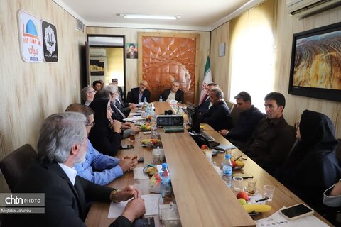 گفت‌وگوی صمیمانه معاون وزیر با کارکنان میراث فرهنگی زنجان؛ تأکید بر نقش کلیدی سرمایه‌های انسانی در ارتقای خدمات