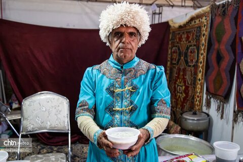 غرفه های پخت آش در اولین روز از نوزدهمین جشنواره ملی آش