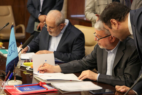 آیین امضای شیوه‌نامه اجرای فعالیت‌های گردشگری در منابع و تاسیسات آبی