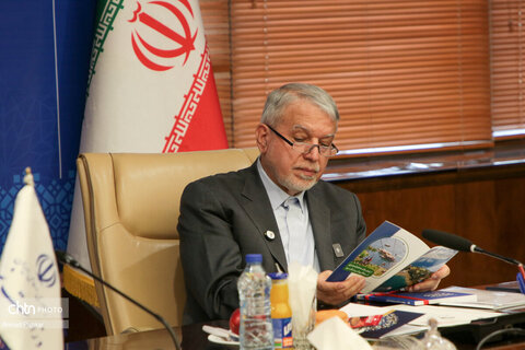 آیین امضای شیوه‌نامه اجرای فعالیت‌های گردشگری در منابع و تاسیسات آبی