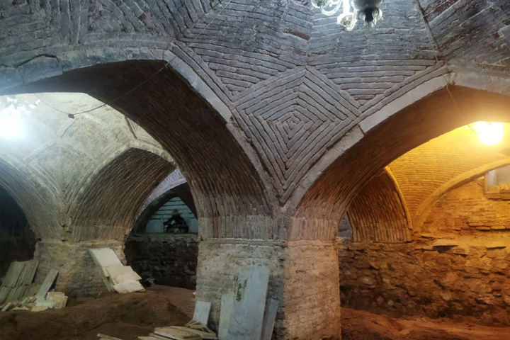 مرمت شبستان تاریخی مسجد جامع سمیرم آغاز شد