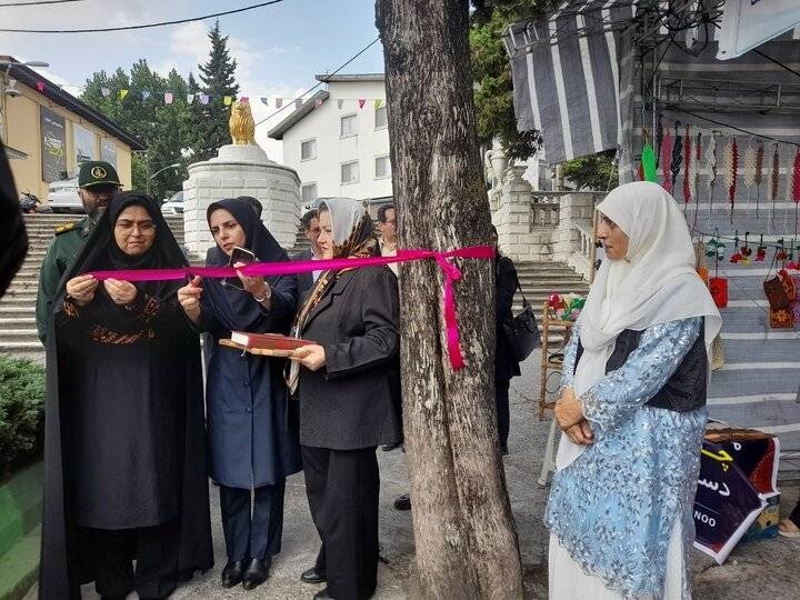 توسعه اقتصاد خلاق در پهنه دریای خزر؛ گشایش نمایشگاه صنایع‌دستی بندرانزلی