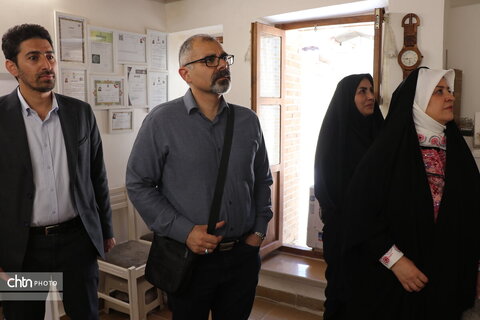 سفر یکروزه مدیرکل آموزش و ترویج صنایع دستی کشور به مناسبت هفته دولت به استان مرکزی