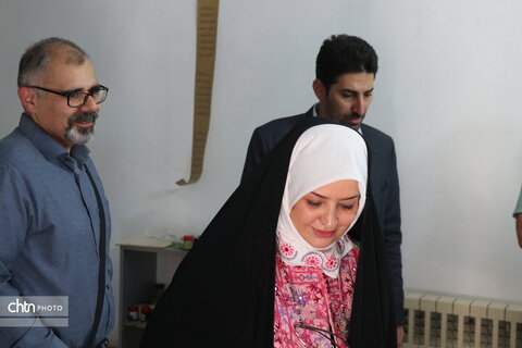 سفر یکروزه مدیرکل آموزش و ترویج صنایع دستی کشور به مناسبت هفته دولت به استان مرکزی