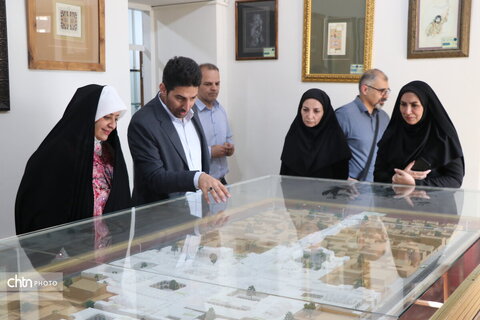 سفر یکروزه مدیرکل آموزش و ترویج صنایع دستی کشور به مناسبت هفته دولت به استان مرکزی