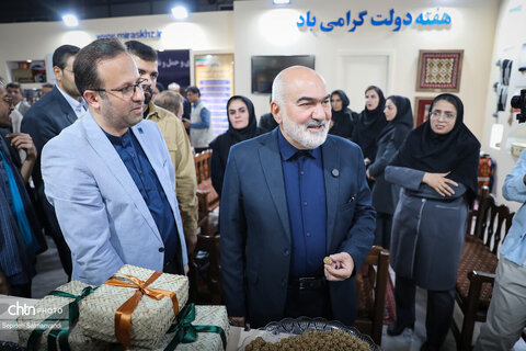 آغاز به کار غرفه اداره‌کل میراث‌فرهنگی خوزستان در نمایشگاه هفته دولت