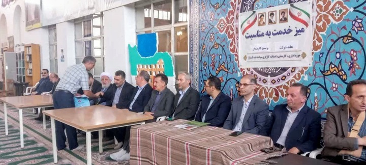 برپایی میز خدمت در میعادگاه نماز جمعه آستارا؛ پیوند هفته دولت و وحدت در مسیر پاسخگویی به مطالبات مردمی