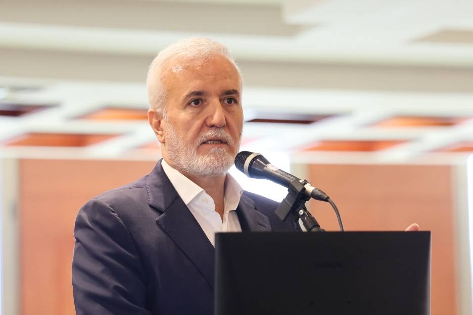 شهردار شیراز: اقدامات مدیریت شهری باید ماندگاری گردشگران را افزایش دهد