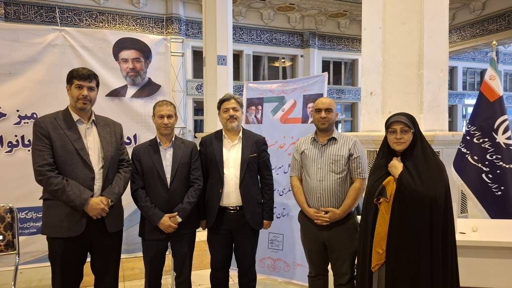 برپایی میز خدمت میراث‌فرهنگی تهران در نماز جمعه