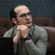 چه کسی به گردشگر می‌گوید کجا برود؟