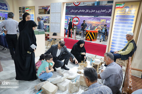 قاب‌هایی از شب دوم غرفه میراث‌فرهنگی خوزستان در نمایشگاه هفته دولت اهواز