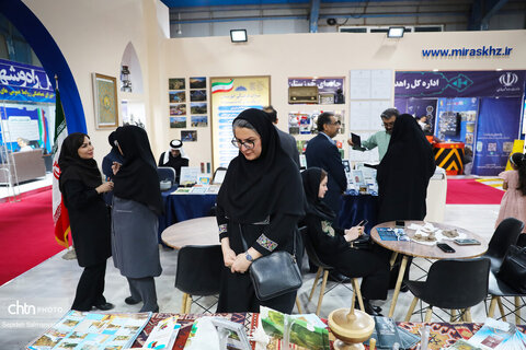 قاب‌هایی از شب دوم غرفه میراث‌فرهنگی خوزستان در نمایشگاه هفته دولت اهواز