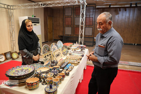 قاب‌هایی از شب دوم غرفه میراث‌فرهنگی خوزستان در نمایشگاه هفته دولت اهواز