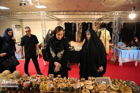 قاب‌هایی از شب دوم غرفه میراث‌فرهنگی خوزستان در نمایشگاه هفته دولت اهواز