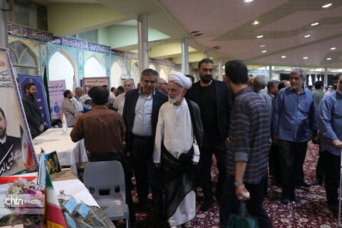 برگزاری میز خدمت ادارات در مصلی بزرگ امام خمینی شهر اراک