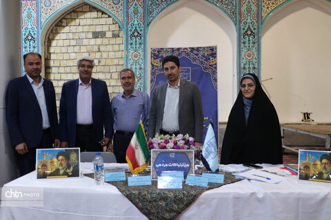 برگزاری میز خدمت ادارات در مصلی بزرگ امام خمینی شهر اراک