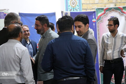 برگزاری میز خدمت ادارات در مصلی بزرگ امام خمینی شهر اراک