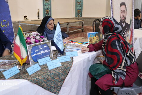 برگزاری میز خدمت ادارات در مصلی بزرگ امام خمینی شهر اراک