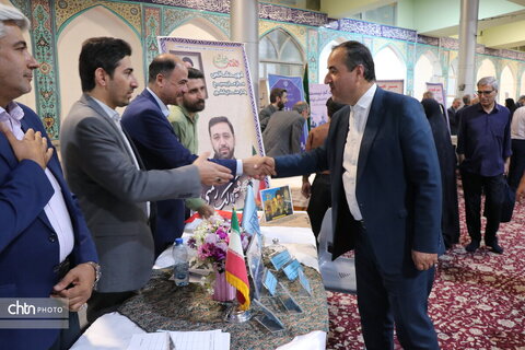 برگزاری میز خدمت ادارات در مصلی بزرگ امام خمینی شهر اراک
