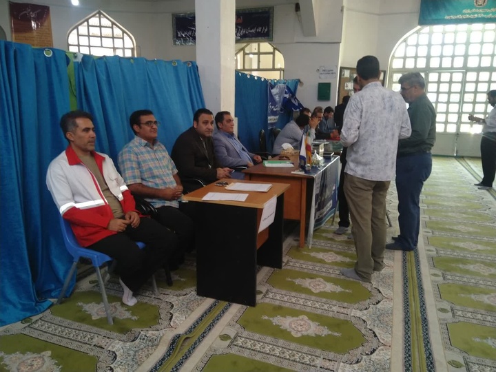برپایی میز خدمت میراث‌فرهنگی سملقان در مسجد جامع همزمان با هفته دولت