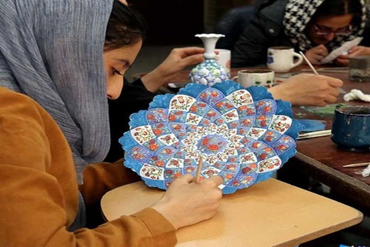 آموزش ۵۰۰ هنرجوی صنایع‌دستی در البرز