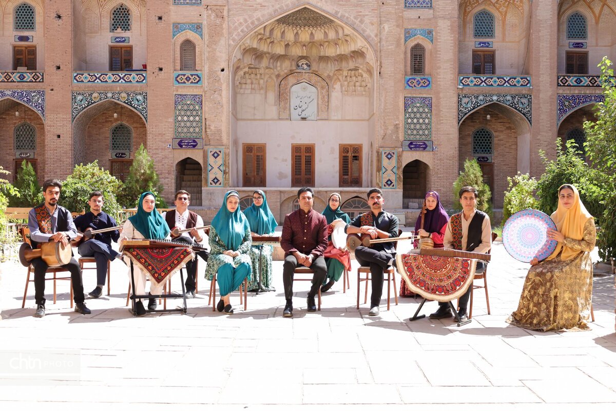 نماهنگ گروه آوادون در کاروانسرای گنجعلی‌خان کرمان ضبط شد