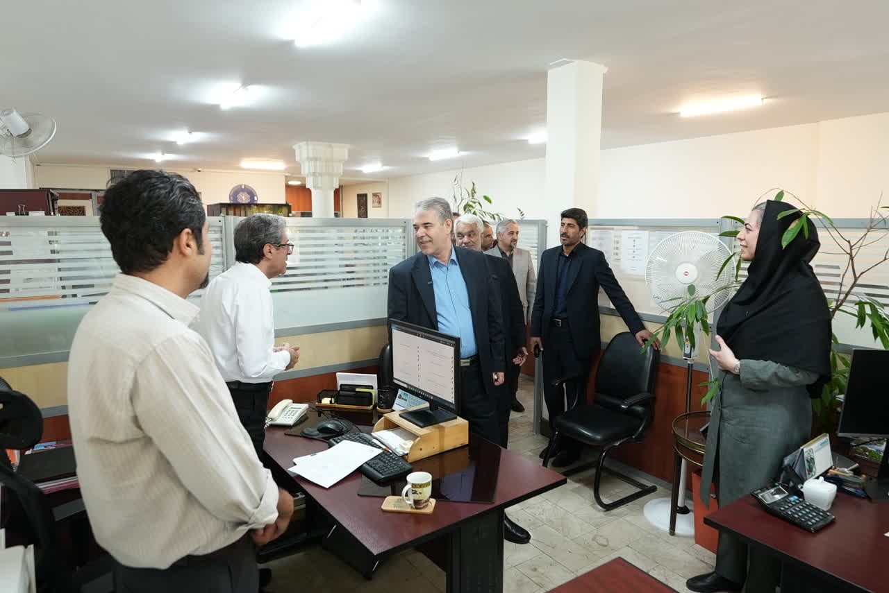 معیشت و افزایش پرداختی‌ها به همکاران دغدغه مورد تاکید وزیر است