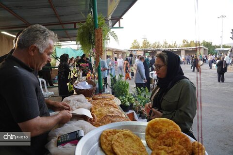 عطر اصالت و طعم نان فتیر در چهارمین جشنواره ملی بادام قوشچی