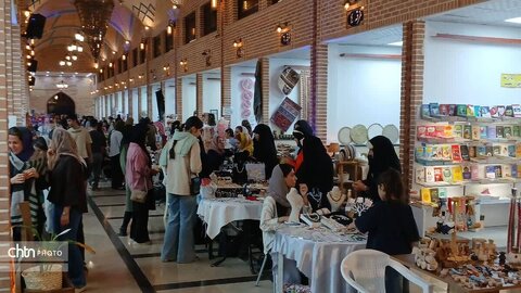 برپایی نمایشگاه های صنایع‌دستی و مشاغل خانگی در سطح استان تهران به مناسبت هفته دولت