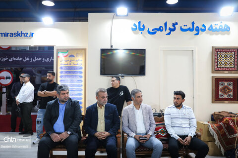 قاب‌هایی از شب سوم غرفه میراث‌فرهنگی خوزستان در نمایشگاه هفته دولت اهواز