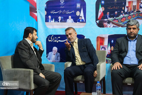 قاب‌هایی از شب سوم غرفه میراث‌فرهنگی خوزستان در نمایشگاه هفته دولت اهواز