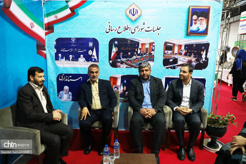 قاب‌هایی از شب سوم غرفه میراث‌فرهنگی خوزستان در نمایشگاه هفته دولت اهواز