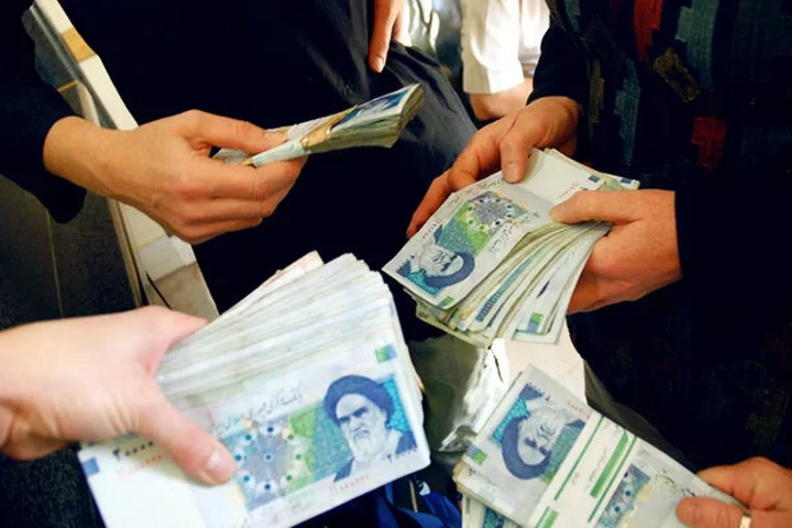 دیگر حضور بیشتر، دریافتی بیشتر نیست/ کیفیت ملاک حقوق کارمندان می‌شود