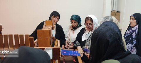 ورکشاپ تخصصی چادر‌بافی با هنرمندی معصومه طاهری‌سرشت