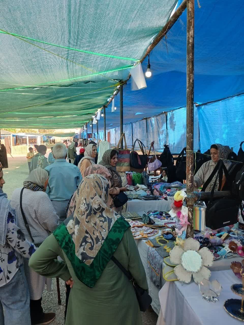 جشنواره و نمایشگاه صنایع دستی و  محصولات بومی شهرستان گلبهار برگزار شد