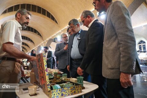 یزد؛ پیوند اصالت هنر و اقتصاد در پنجمین نمایشگاه تخصصی صنایع‌دستی و هدایای سازمانی