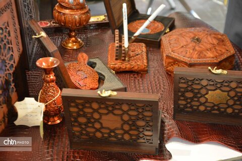 یزد؛ پیوند اصالت هنر و اقتصاد در پنجمین نمایشگاه تخصصی صنایع‌دستی و هدایای سازمانی