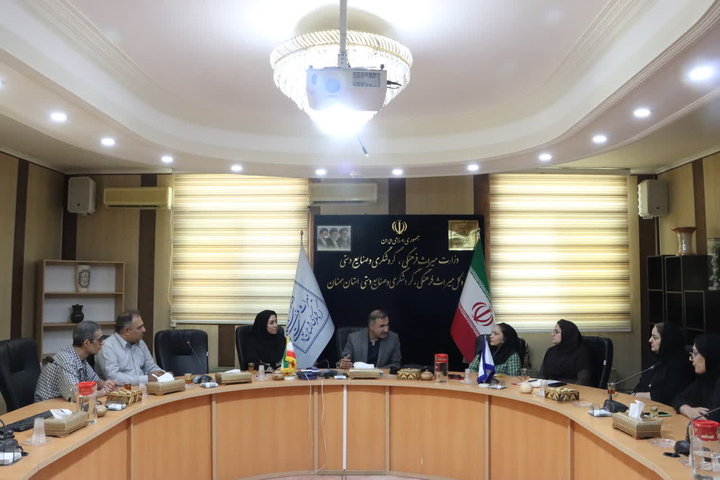 نشست مشاور معاونت صنایع‌دستی وزارت میراث‌فرهنگی در استان سمنان برگزار شد