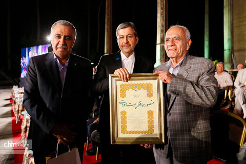 «هفت بحر هنر» در اصفهان برگزار شد، تجلیل ملی از نامداران فرهنگ و هنر نصف جهان