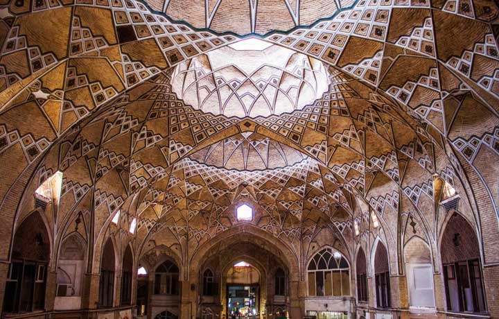 طعم شیرین سوهان، رنگ زیبای کاشی و عطر خوش ادویه/ تمدن ۷ هزار ساله قم در سایه‌سار حضرت معصومه (س)
