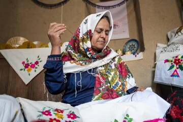 مهارت طراحی گلدوزی  روستای هدف گردشگری قلعه‌بالا در فهرست میراث ناملموس کشور به ثبت رسید