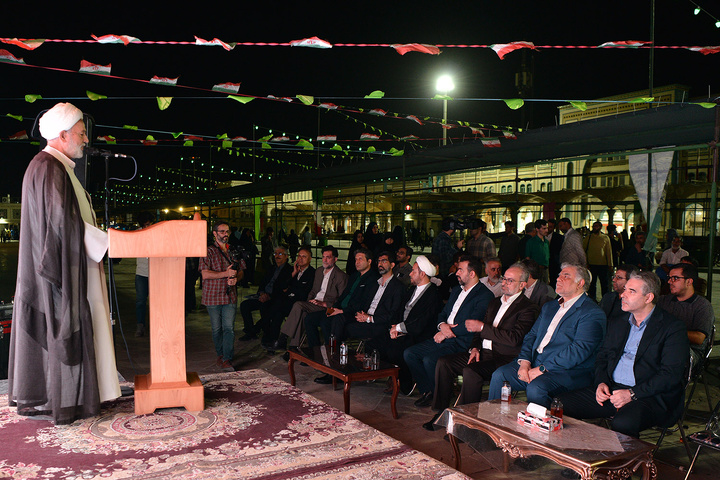 صنایع‌دستی مذهبی قم باید به سوغات ماندگار زائران تبدیل شود