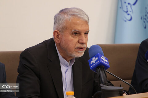 نشست شورای معاونان، مشاوران، مدیران کل ستادی و استانی با وزیر میراث‌فرهنگی، گردشگری وصنایع دستی